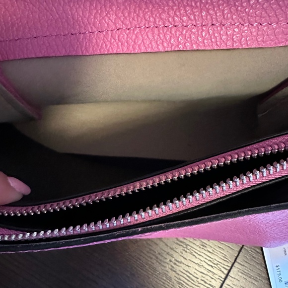 Crossbody leather bag - Picture 7 of 15